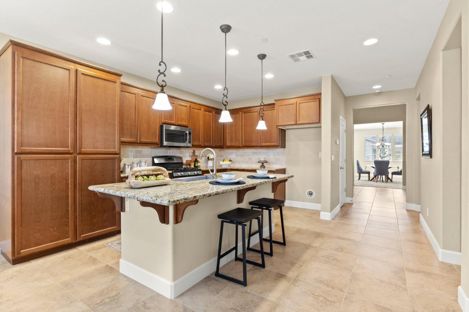Detail Gallery Image 24 of 73 For 6307 Lookout Pass Way, Rocklin,  CA 95765 - 4 Beds | 3/1 Baths