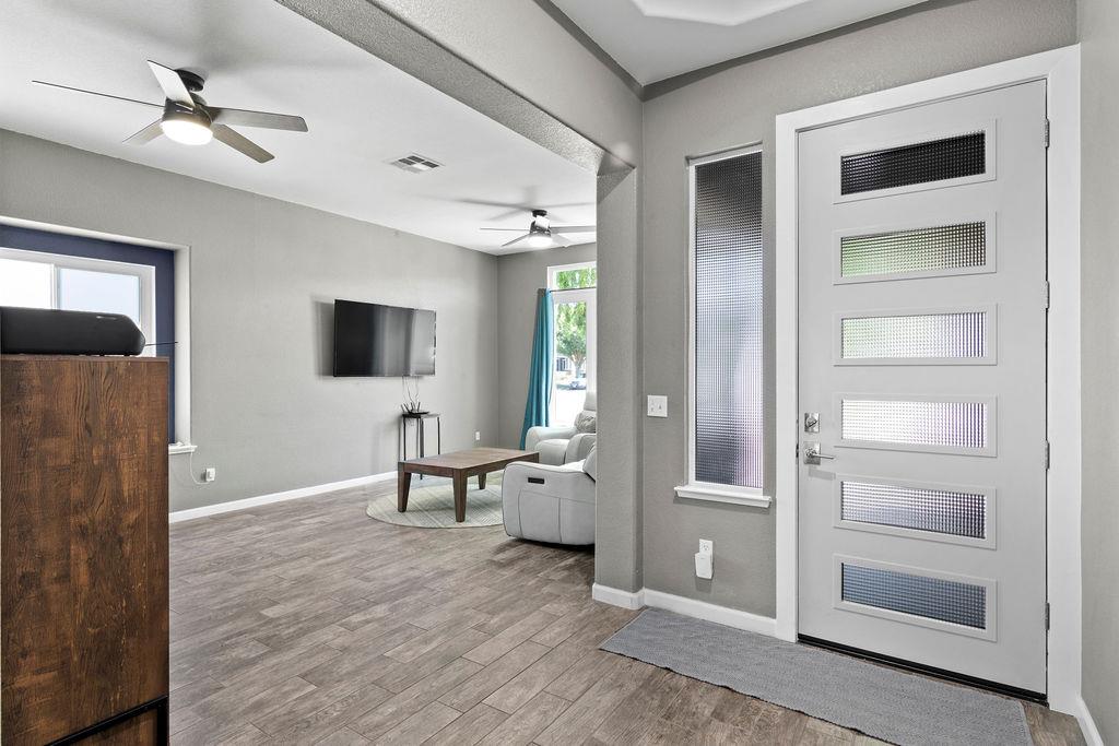 Detail Gallery Image 5 of 44 For 2833 Buckskin Way, Riverbank,  CA 95367 - 4 Beds | 2 Baths
