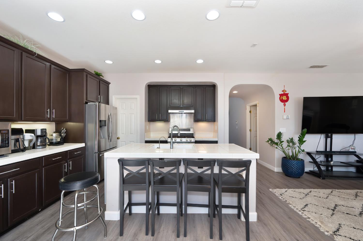 Detail Gallery Image 10 of 42 For 10112 Nebbiolo Ct, Elk Grove,  CA 95624 - 4 Beds | 3 Baths
