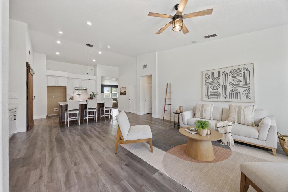Detail Gallery Image 9 of 51 For 224 Lenader Ct, Roseville,  CA 95747 - 4 Beds | 2 Baths