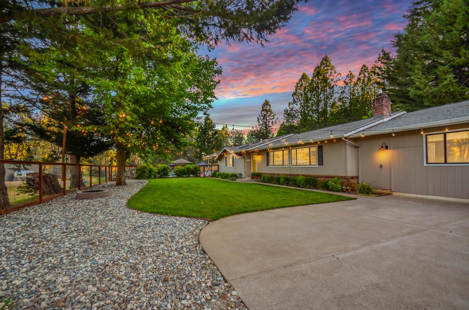 Detail Gallery Image 5 of 68 For 10376 Tabeaud Rd, Pine Grove,  CA 95665 - 3 Beds | 3 Baths