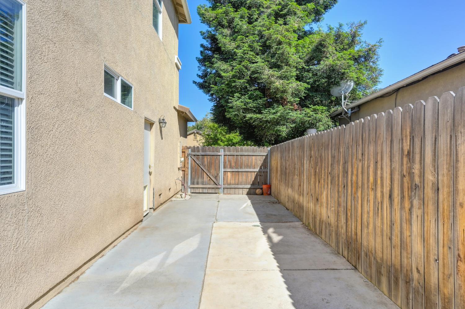 Detail Gallery Image 41 of 42 For 10112 Nebbiolo Ct, Elk Grove,  CA 95624 - 4 Beds | 3 Baths