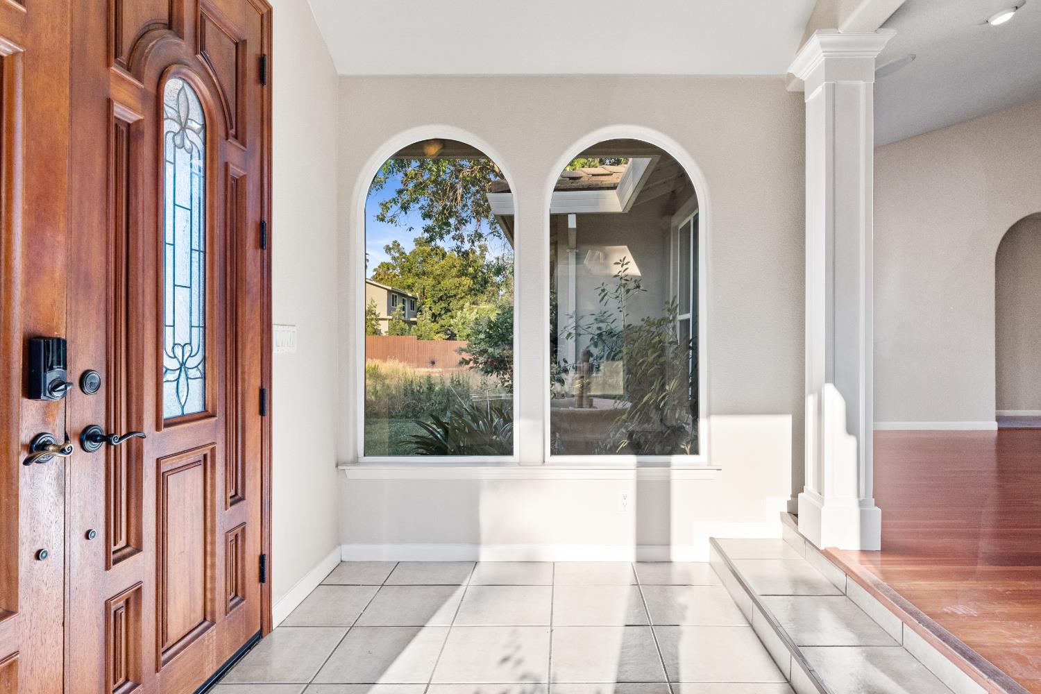 Detail Gallery Image 6 of 49 For 7948 Orange Ave, Fair Oaks,  CA 95628 - 4 Beds | 3 Baths