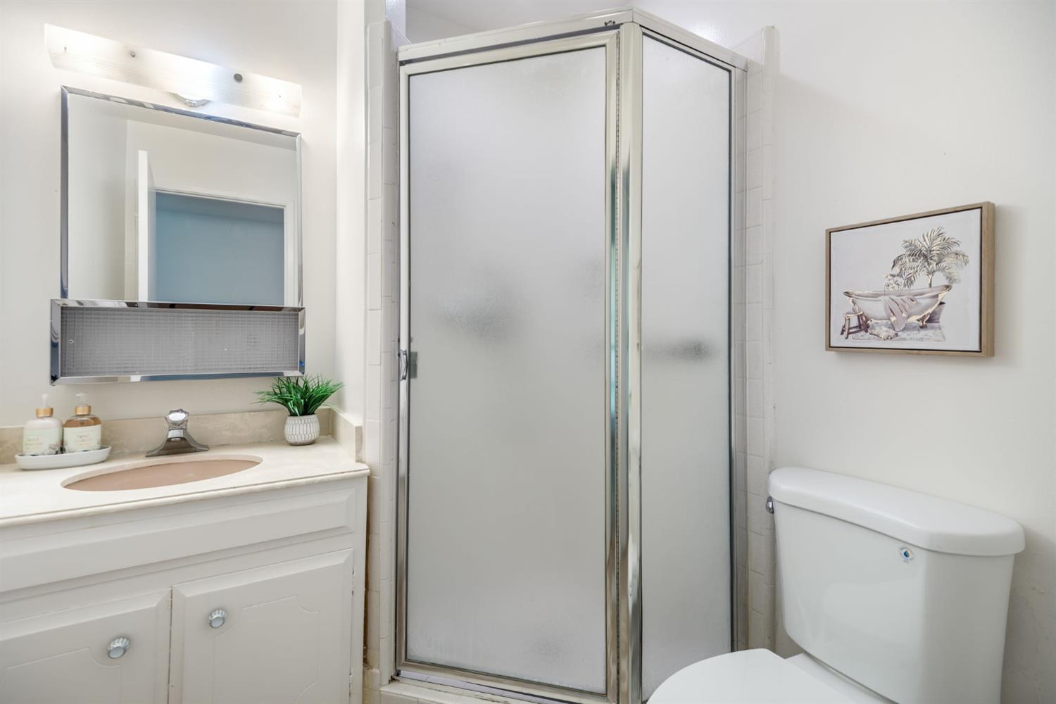 Detail Gallery Image 24 of 28 For 1833 Skycrest Dr #2,  Walnut Creek,  CA 94595 - 2 Beds | 2 Baths