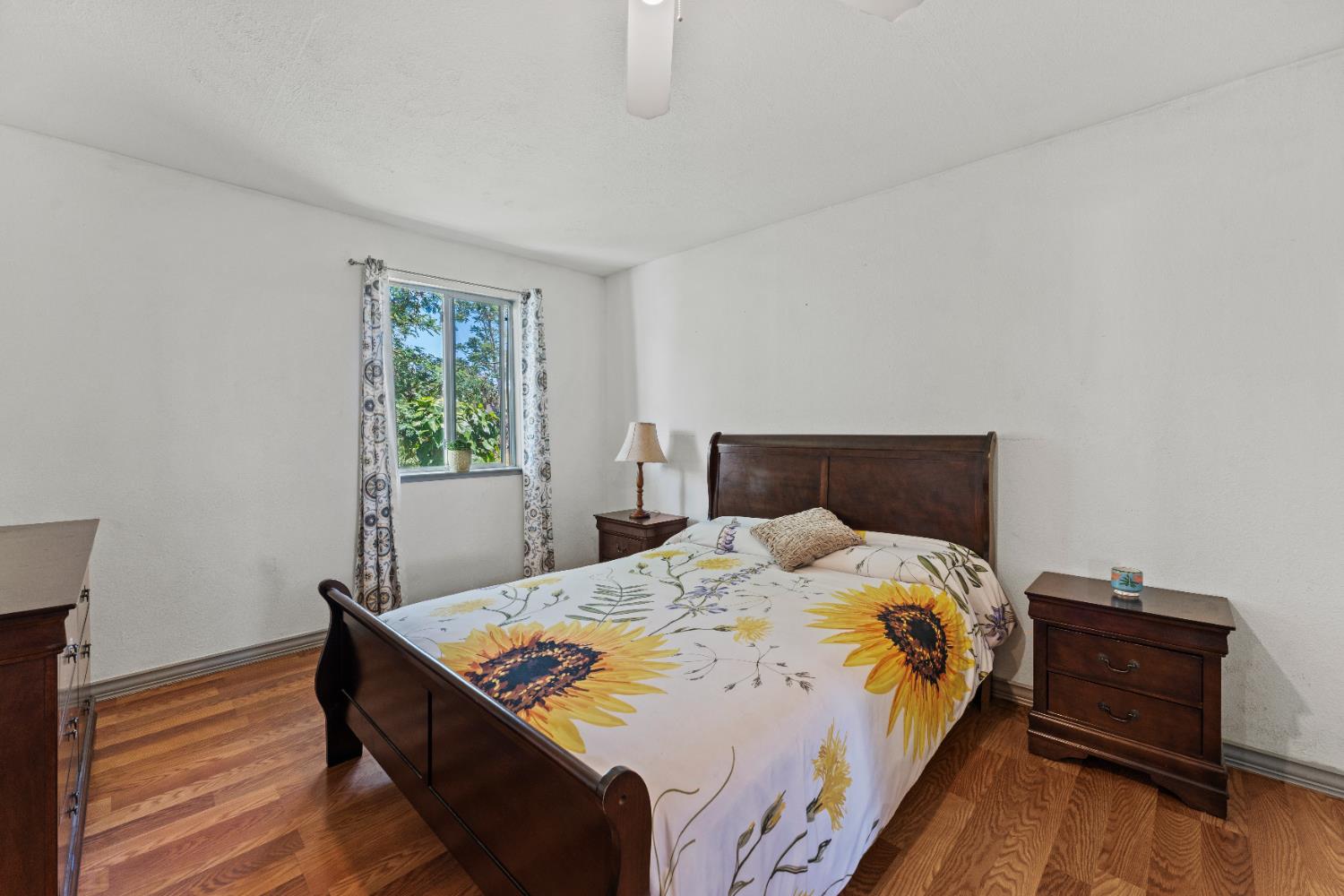 Detail Gallery Image 11 of 16 For 2344 Boxwood St, Sacramento,  CA 95815 - 3 Beds | 1 Baths