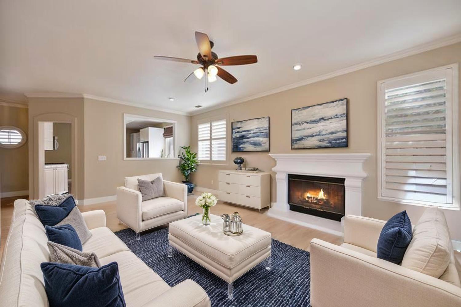 Detail Gallery Image 4 of 48 For 10134 Creek Trail Cir, Stockton,  CA 95209 - 3 Beds | 2 Baths