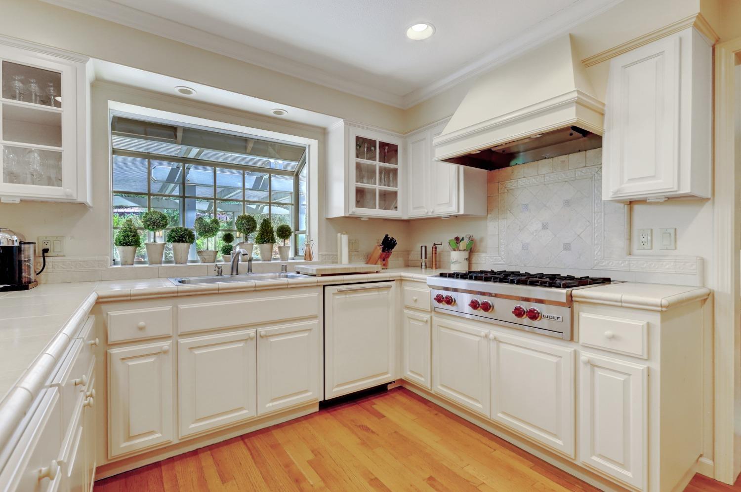 Detail Gallery Image 28 of 99 For 16949 Round Valley Cir, Grass Valley,  CA 95949 - 3 Beds | 2/1 Baths