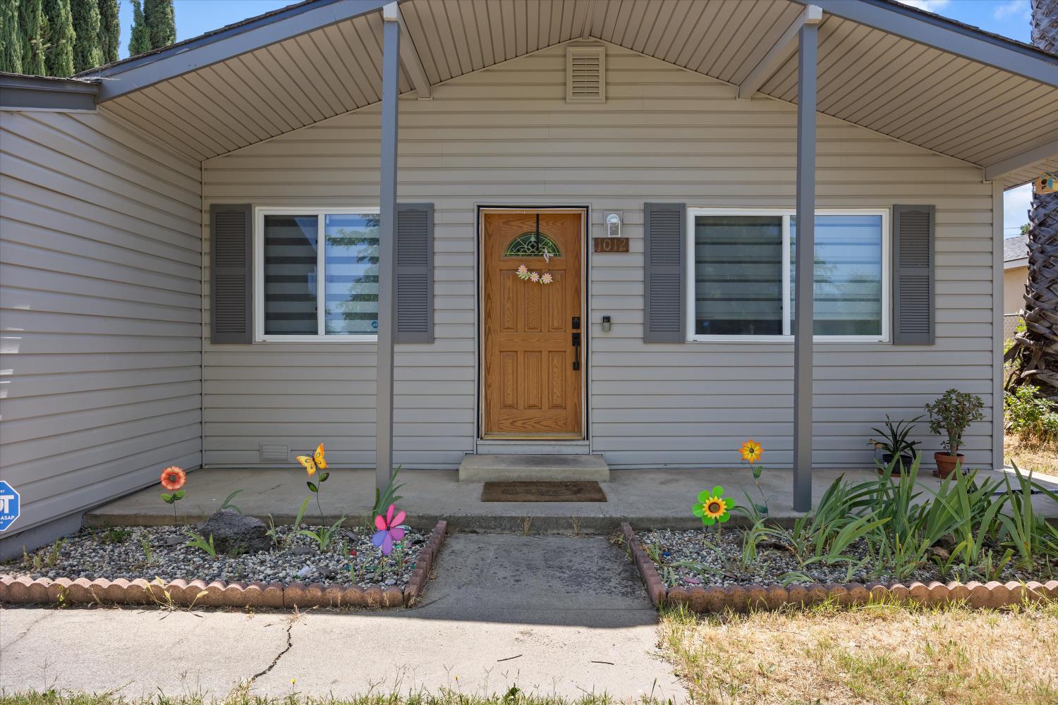 Detail Gallery Image 4 of 24 For 1012 Arrowhead Ave, Rio Linda,  CA 95673 - 3 Beds | 2 Baths