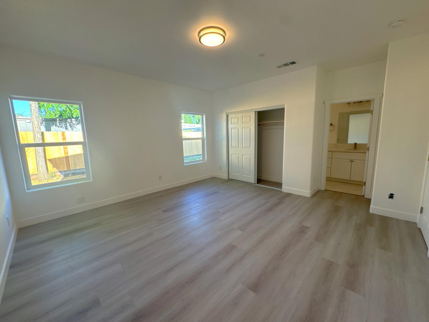 Detail Gallery Image 23 of 37 For 4825 36th St, Sacramento,  CA 95820 - 3 Beds | 2 Baths