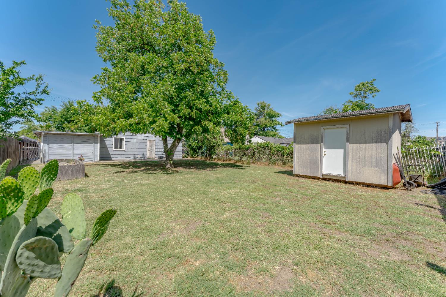 Detail Gallery Image 14 of 16 For 2344 Boxwood St, Sacramento,  CA 95815 - 3 Beds | 1 Baths