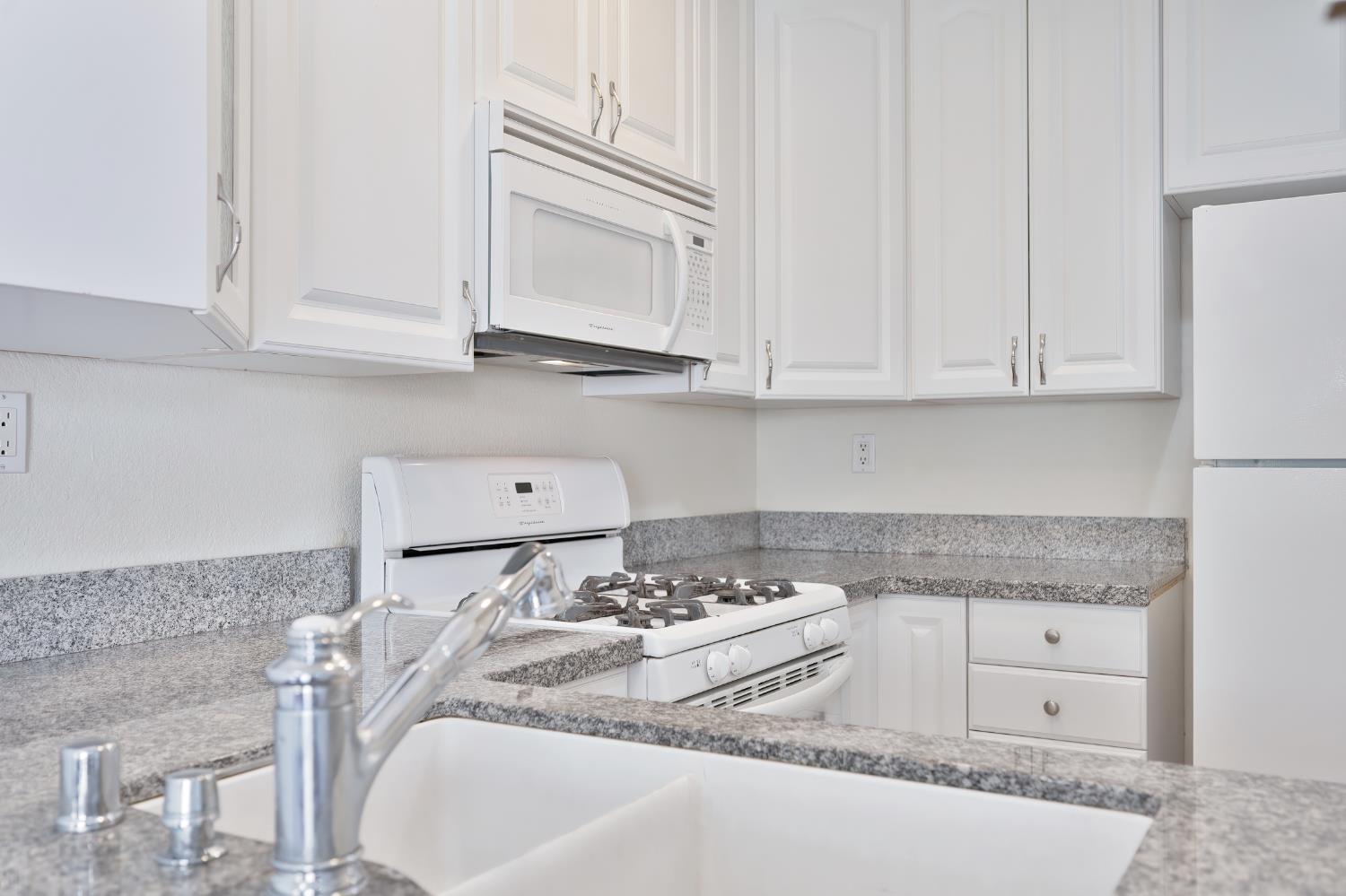 Photo #9: 225061500 Listing: Photo #9
