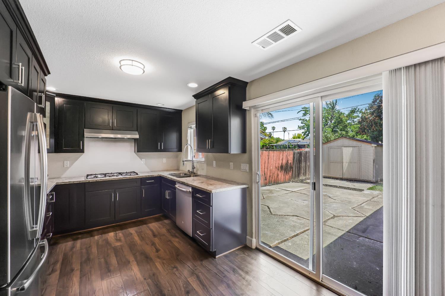 Detail Gallery Image 9 of 33 For 3498 Pitcairn Way, San Jose,  CA 95111 - 3 Beds | 2 Baths
