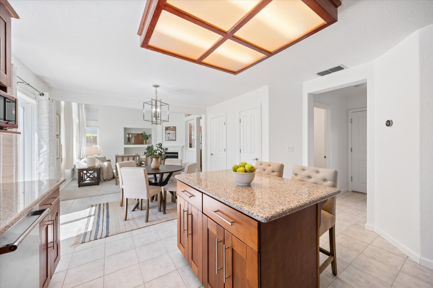 Detail Gallery Image 14 of 40 For 2929 Turnbuckle Cir, Elk Grove,  CA 95758 - 4 Beds | 2/1 Baths