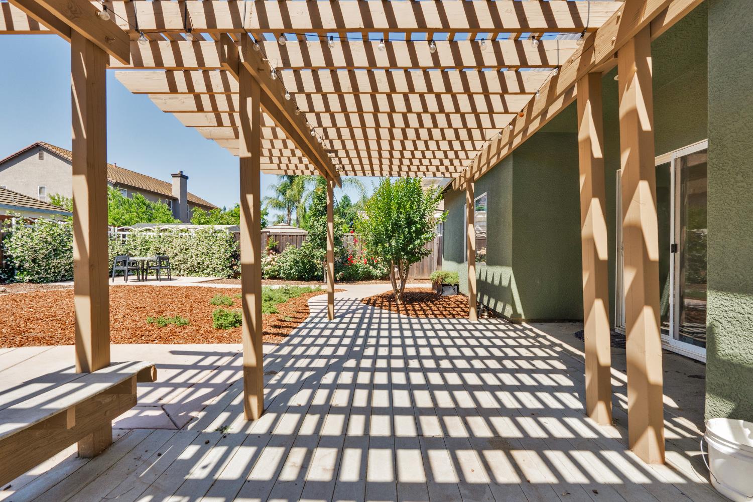Detail Gallery Image 25 of 34 For 9588 Fetlock Way, Elk Grove,  CA 95624 - 3 Beds | 2 Baths