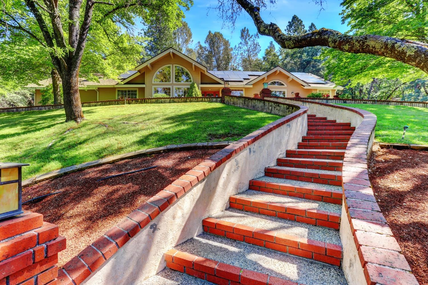 Detail Gallery Image 91 of 99 For 16949 Round Valley Cir, Grass Valley,  CA 95949 - 3 Beds | 2/1 Baths