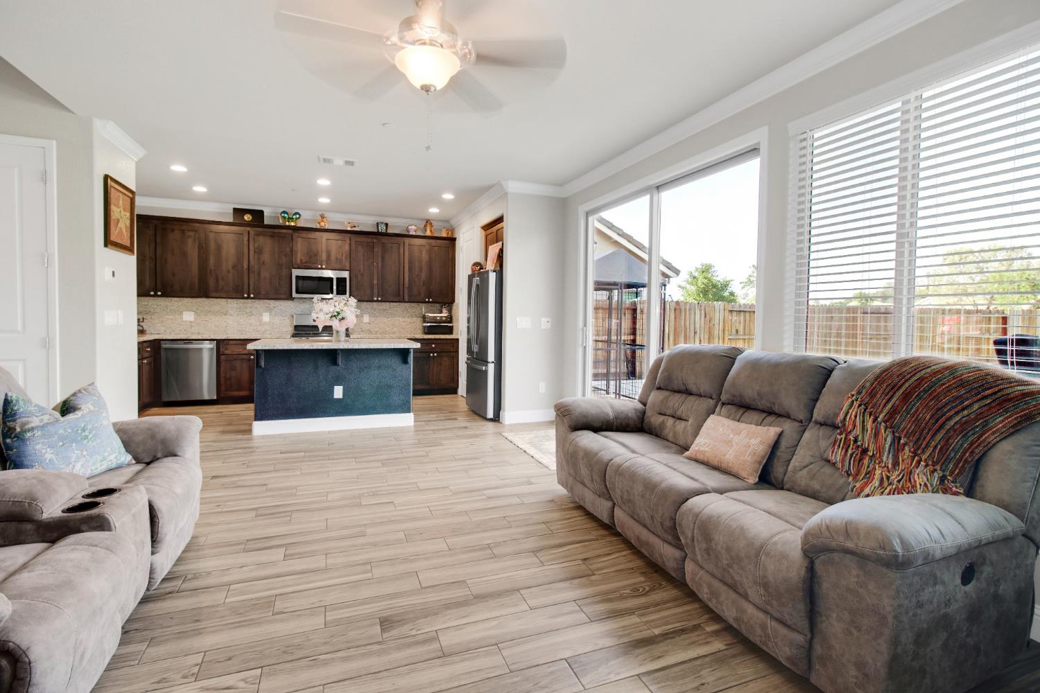 Detail Gallery Image 13 of 44 For 524 Lupine Dr, Ione,  CA 95640 - 4 Beds | 2/1 Baths