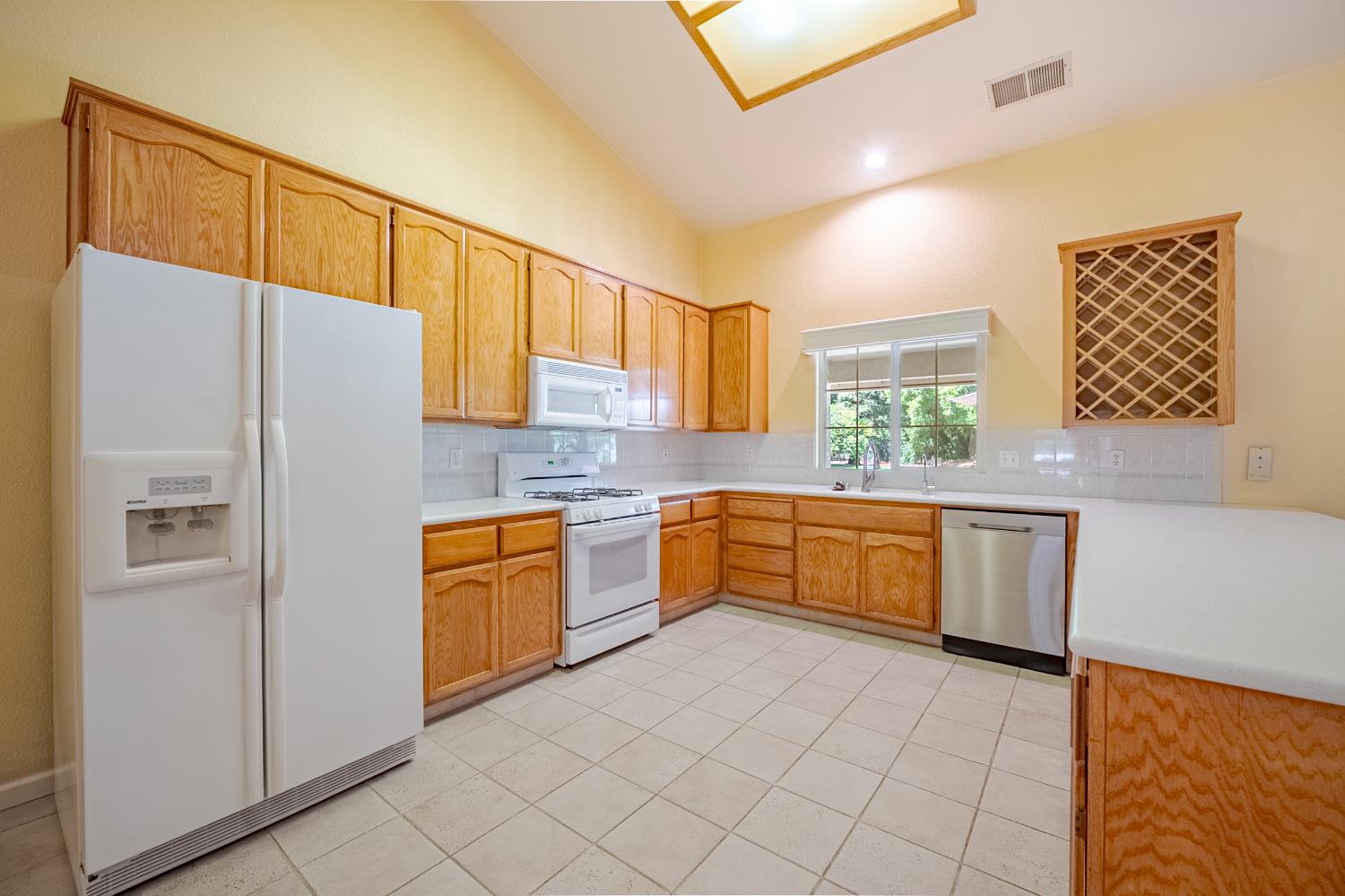 Detail Gallery Image 21 of 53 For 3247 Willow Run Dr, Merced,  CA 95340 - 4 Beds | 2/1 Baths