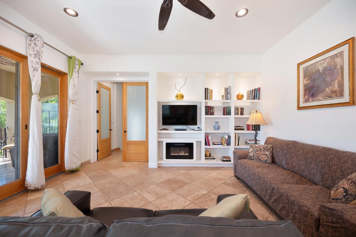 Detail Gallery Image 26 of 53 For 4026 Brinks Ln, Cool,  CA 95614 - 3 Beds | 4 Baths