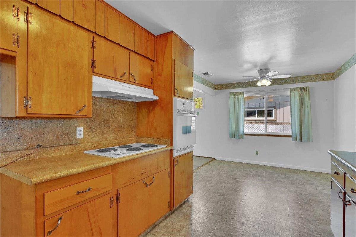 Detail Gallery Image 11 of 33 For 2410 N Township Rd, Yuba City,  CA 95993 - 3 Beds | 2 Baths