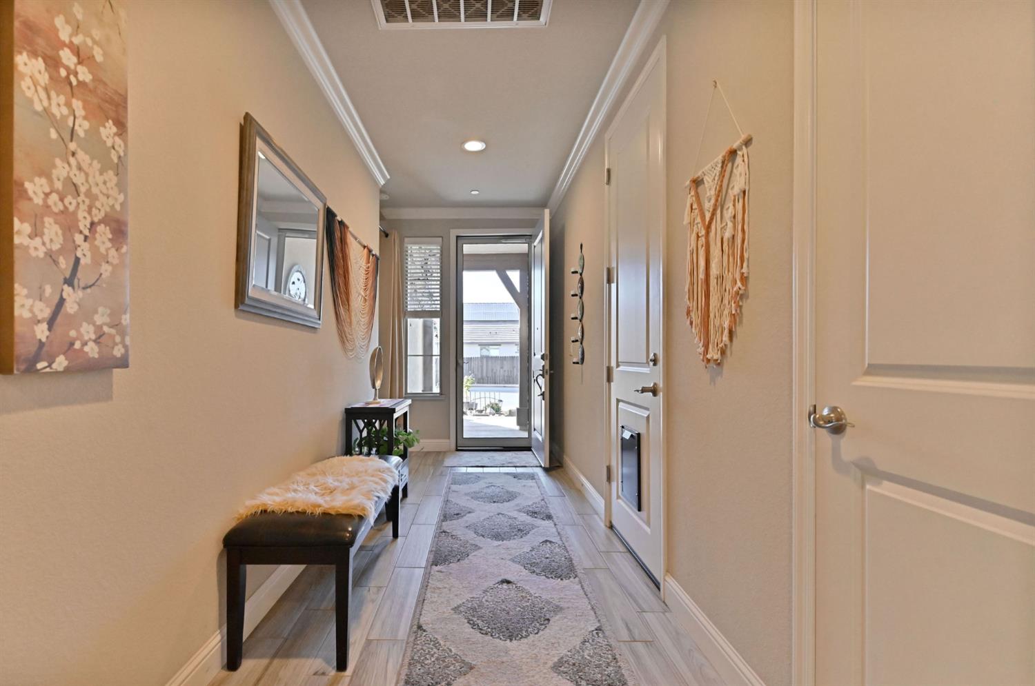 Detail Gallery Image 4 of 53 For 716 Clover Dr, Ione,  CA 95640 - 3 Beds | 2 Baths