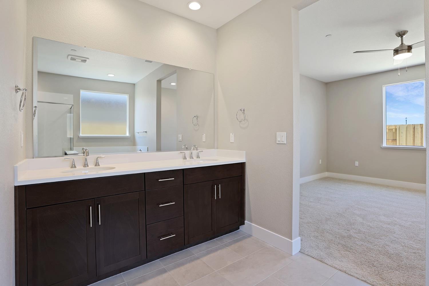 Detail Gallery Image 19 of 34 For 2176 Enchantment Dr, Manteca,  CA 95337 - 3 Beds | 2/1 Baths