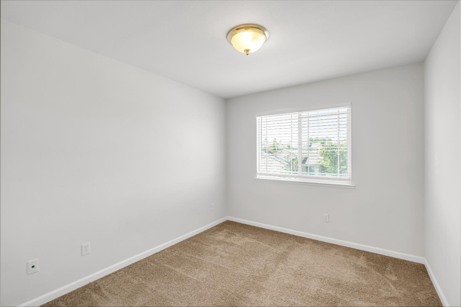 Detail Gallery Image 21 of 39 For 5342 Alvoca Way, Sacramento,  CA 95835 - 5 Beds | 3 Baths