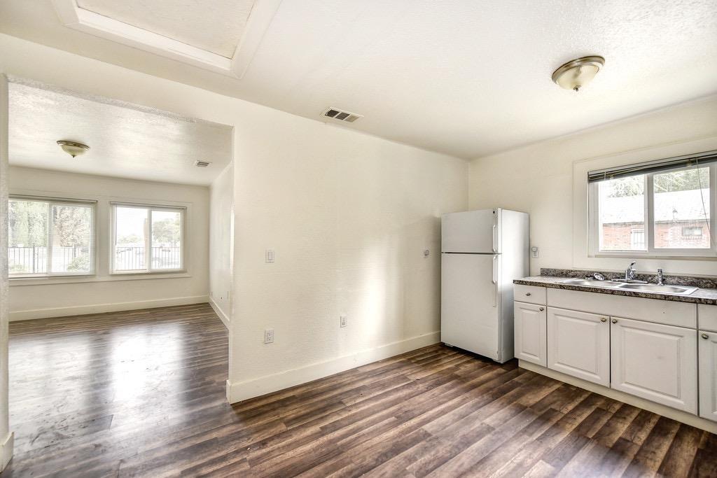 Detail Gallery Image 22 of 34 For 3946 23rd Ave, Sacramento,  CA 95820 - – Beds | – Baths