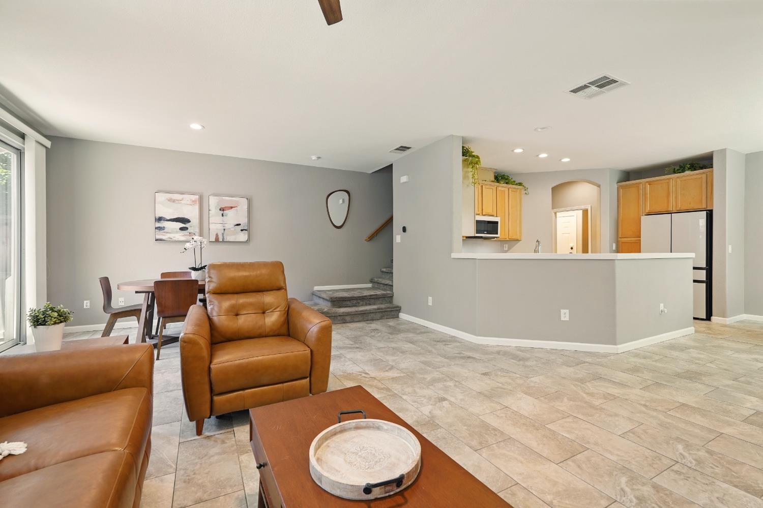 Detail Gallery Image 6 of 34 For 1600 Kentucky Way, Rocklin,  CA 95765 - 2 Beds | 2/1 Baths