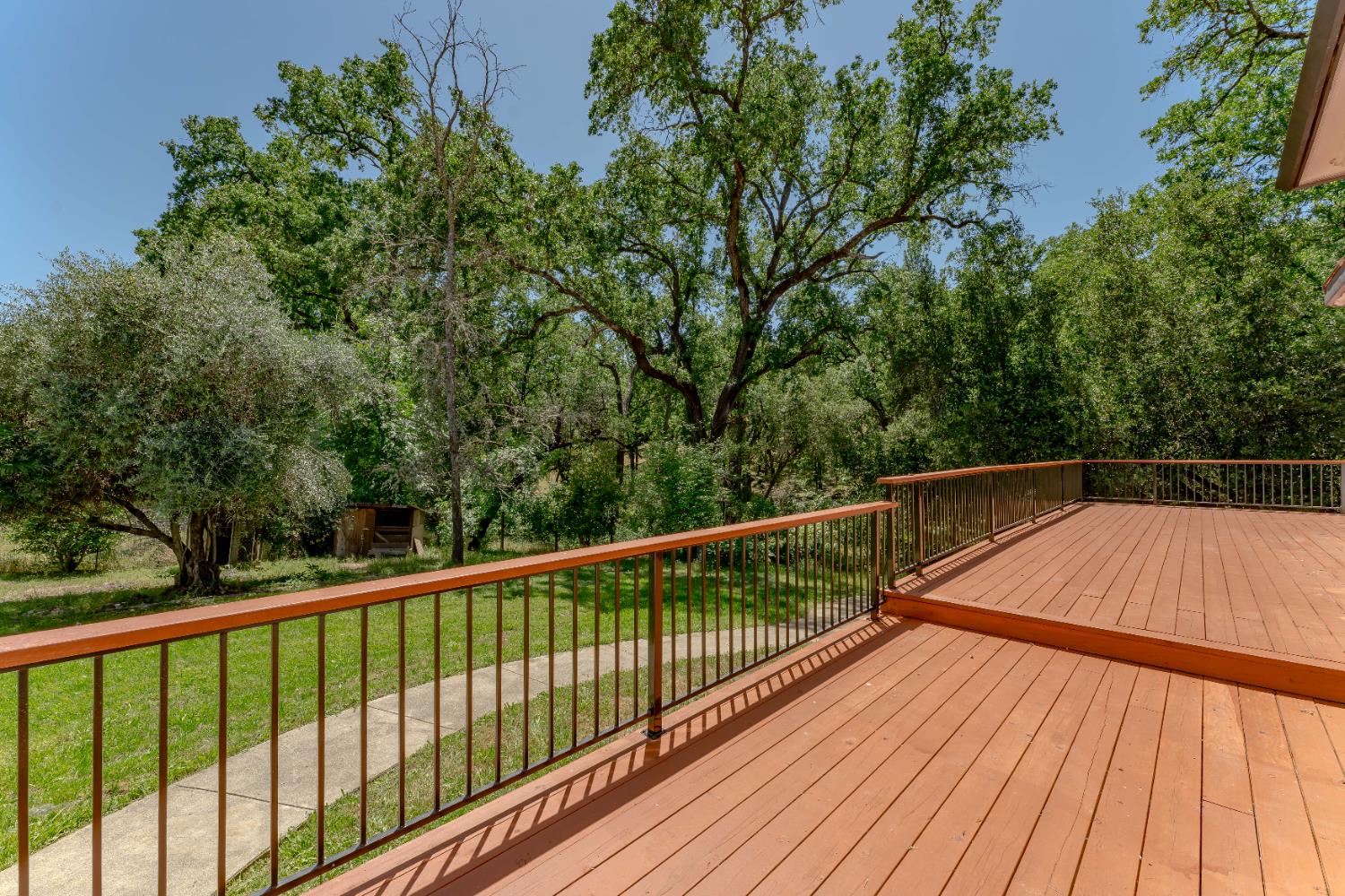 Detail Gallery Image 32 of 86 For 5360 Grassy Run Rd, Placerville,  CA 95667 - 4 Beds | 4/1 Baths