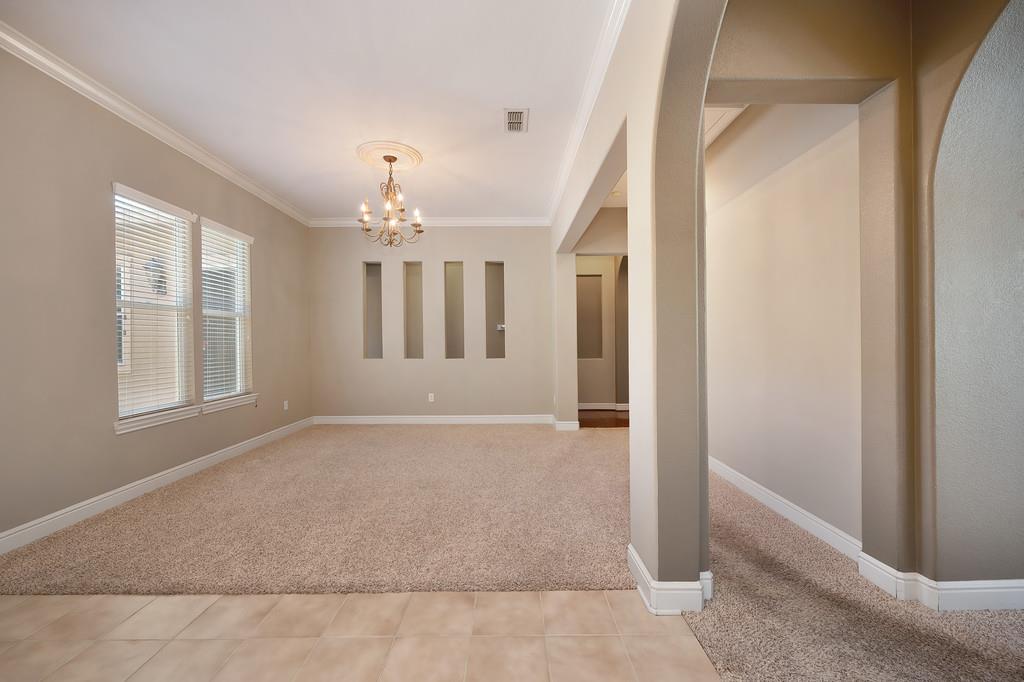 Detail Gallery Image 19 of 87 For 5729 Northborough Dr, Sacramento,  CA 95835 - 4 Beds | 3/1 Baths