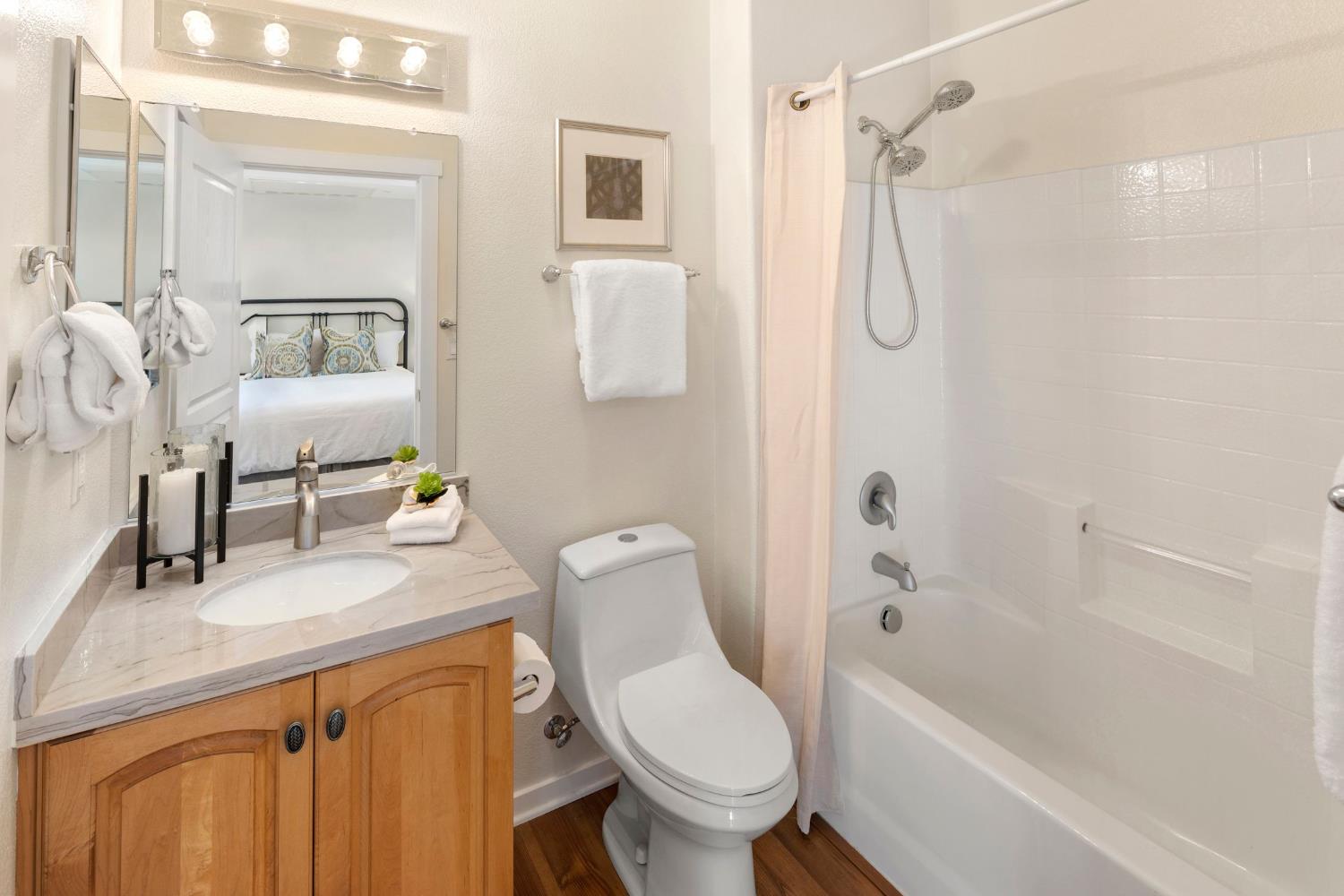 Detail Gallery Image 34 of 58 For 1137 Lasso Lake Ln, Lincoln,  CA 95648 - 3 Beds | 3 Baths