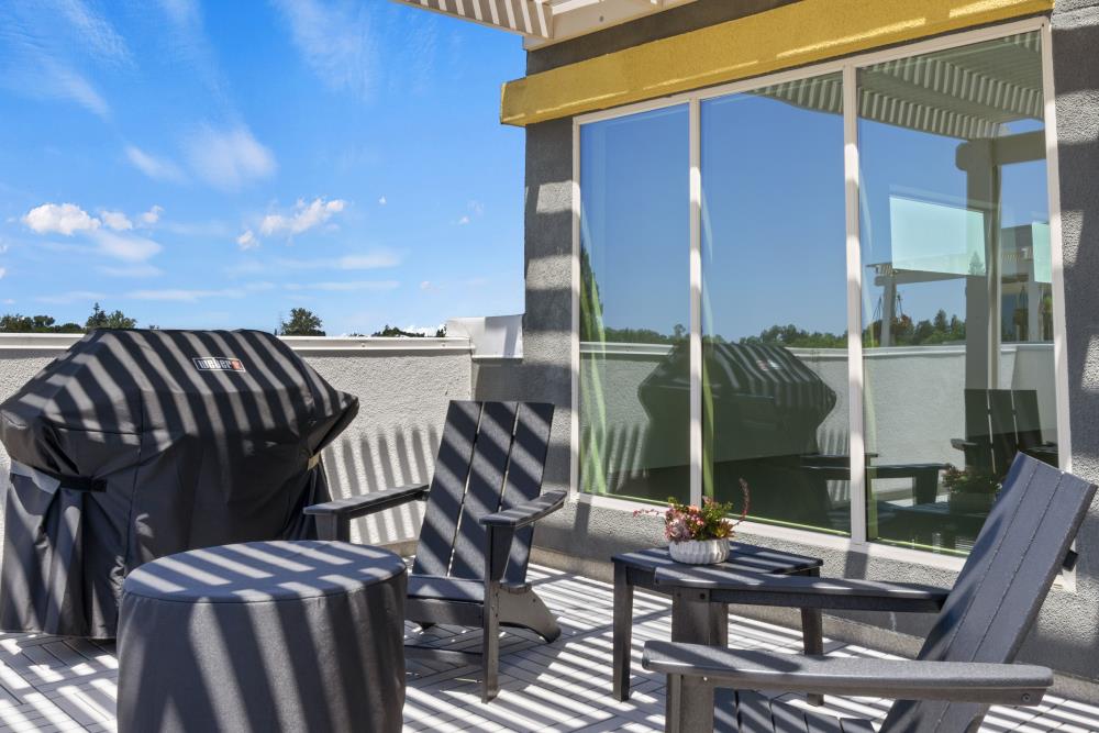 Detail Gallery Image 50 of 73 For 451 Tailoff Ln #401,  Sacramento,  CA 95818 - 2 Beds | 3 Baths