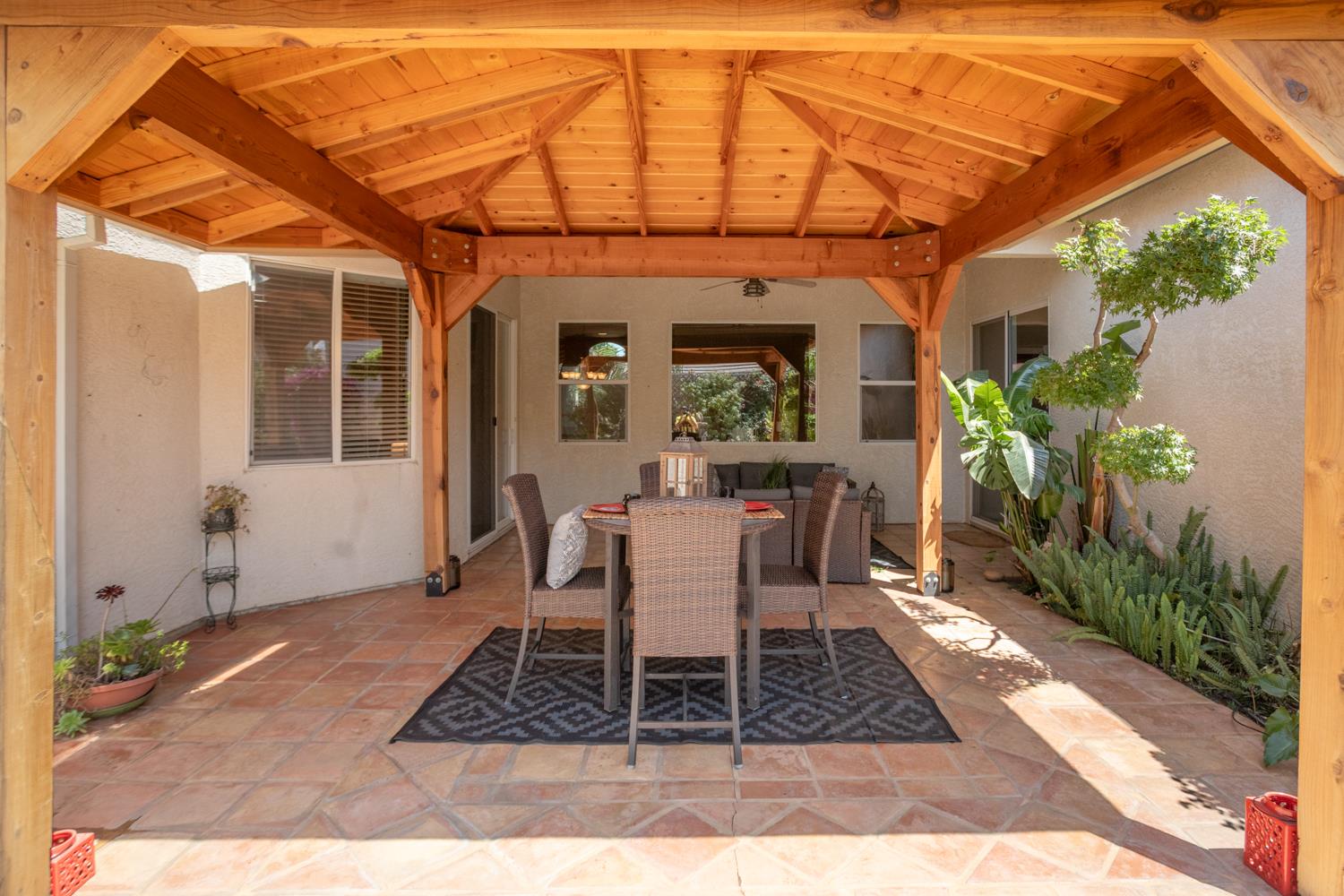 Detail Gallery Image 34 of 76 For 1868 Kendall Ct, Yuba City,  CA 95993 - 4 Beds | 2/1 Baths