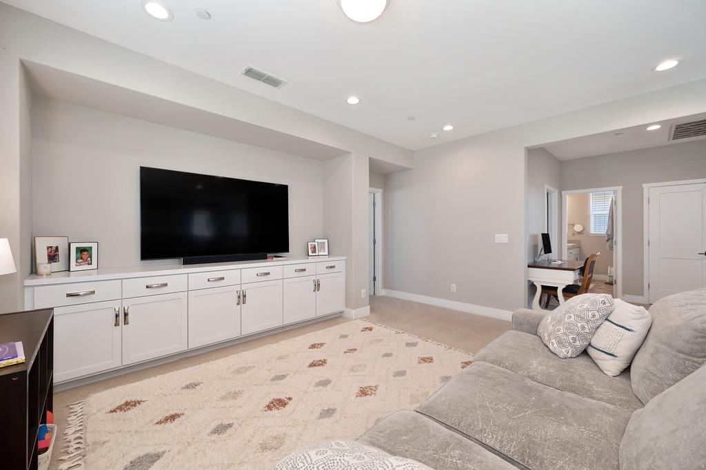 Detail Gallery Image 25 of 52 For 4432 Juneberry Dr, Sacramento,  CA 95834 - 3 Beds | 2/1 Baths