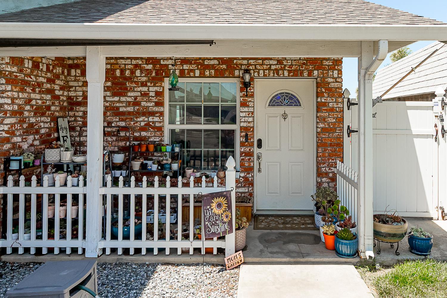 Detail Gallery Image 4 of 27 For 7579 Jade Ln, Hilmar,  CA 95324 - 3 Beds | 2/1 Baths