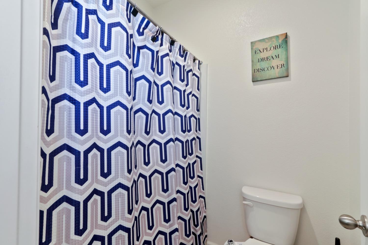 Detail Gallery Image 34 of 45 For 2015 Davis St, Woodland,  CA 95776 - 5 Beds | 3 Baths