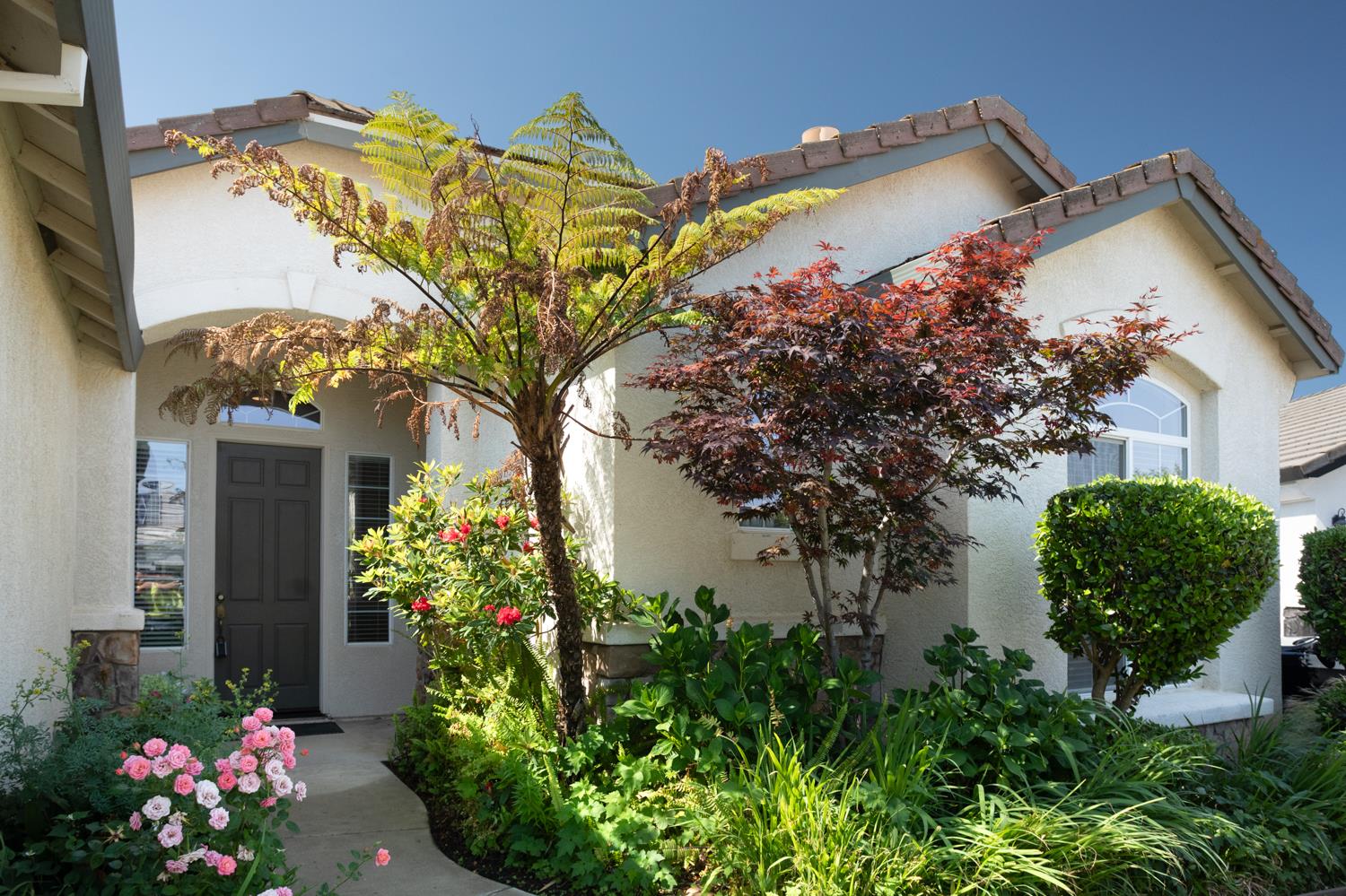 Detail Gallery Image 3 of 76 For 1868 Kendall Ct, Yuba City,  CA 95993 - 4 Beds | 2/1 Baths