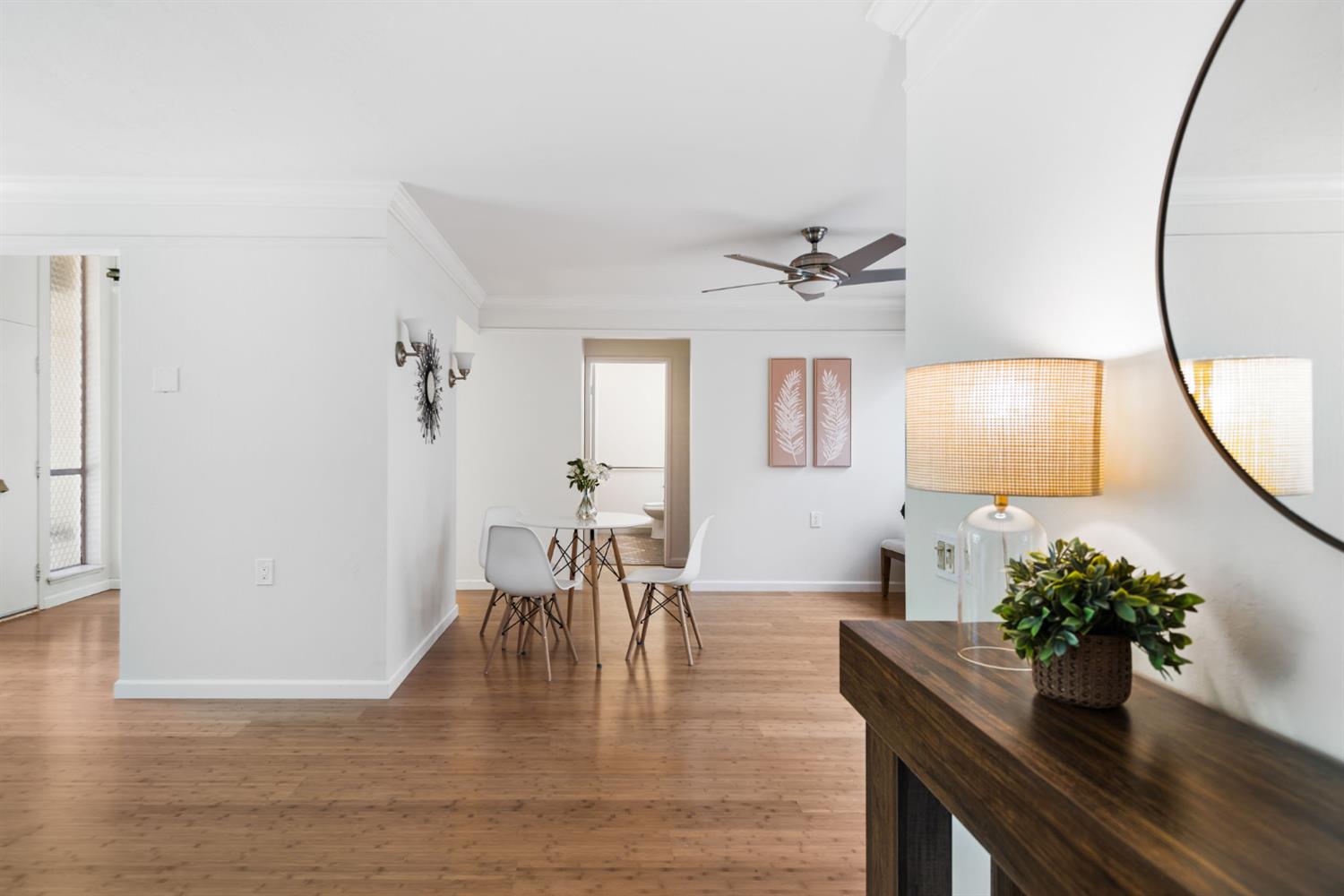 Detail Gallery Image 11 of 28 For 1833 Skycrest Dr #2,  Walnut Creek,  CA 94595 - 2 Beds | 2 Baths