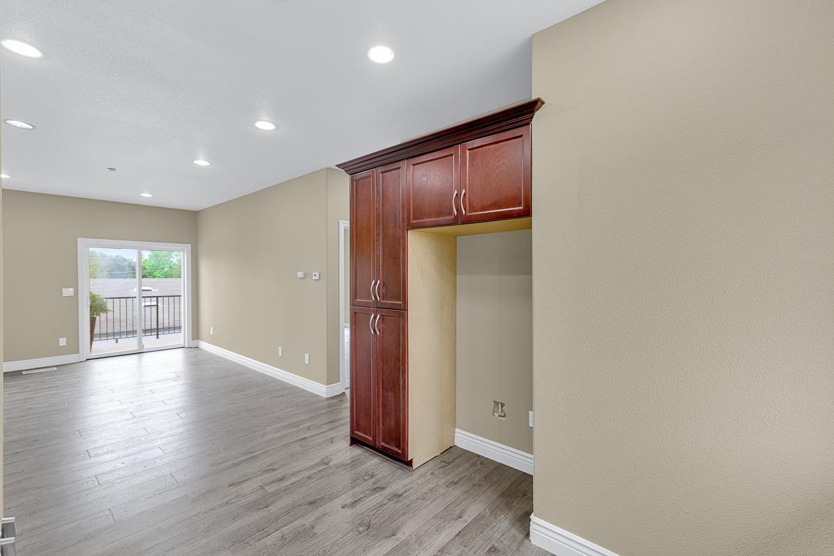 Detail Gallery Image 17 of 51 For 19539 Meekland Ave, Hayward,  CA 94541 - 3 Beds | 3 Baths