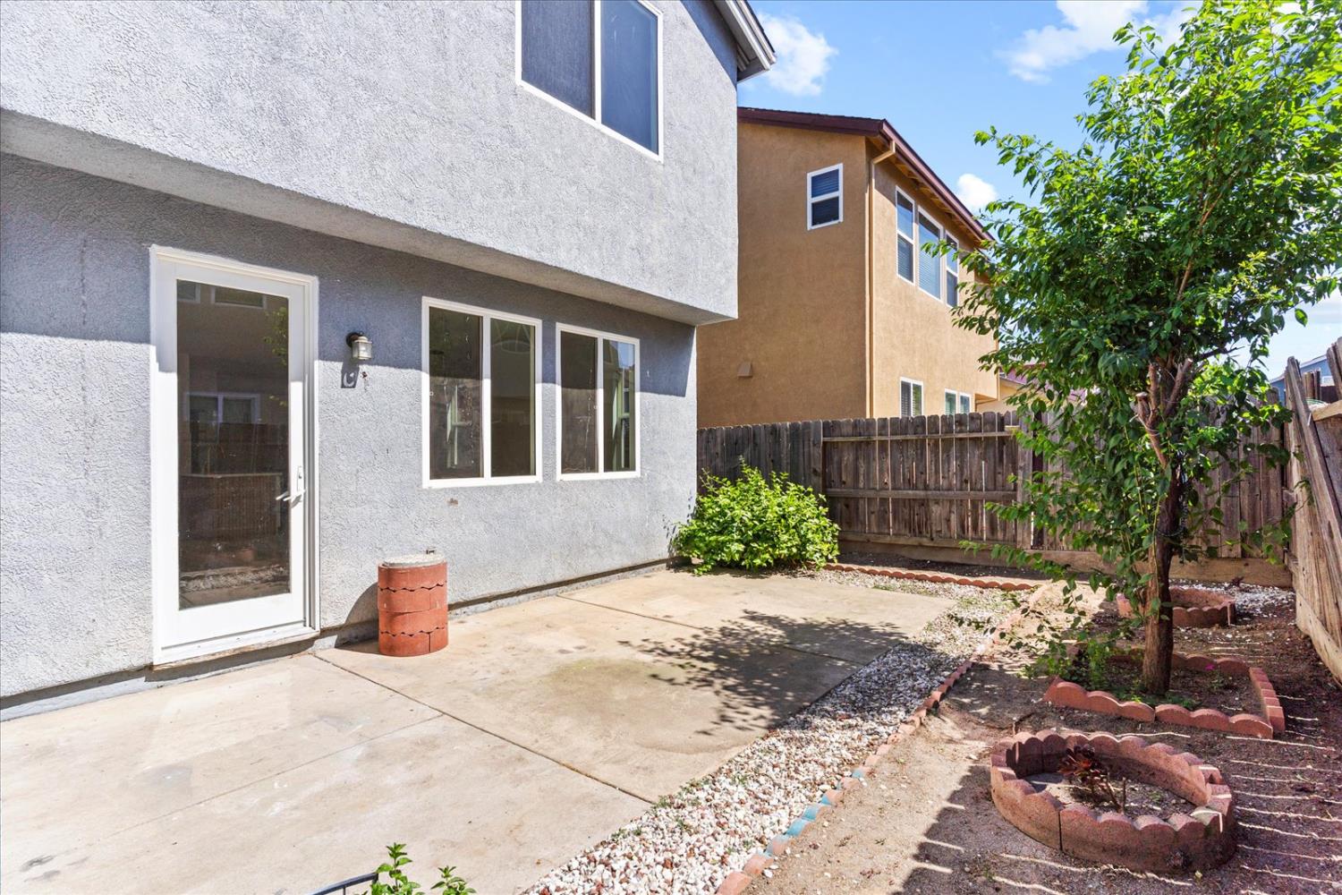 Detail Gallery Image 52 of 63 For 156 Bristol Way, Yuba City,  CA 95993 - 5 Beds | 2/1 Baths