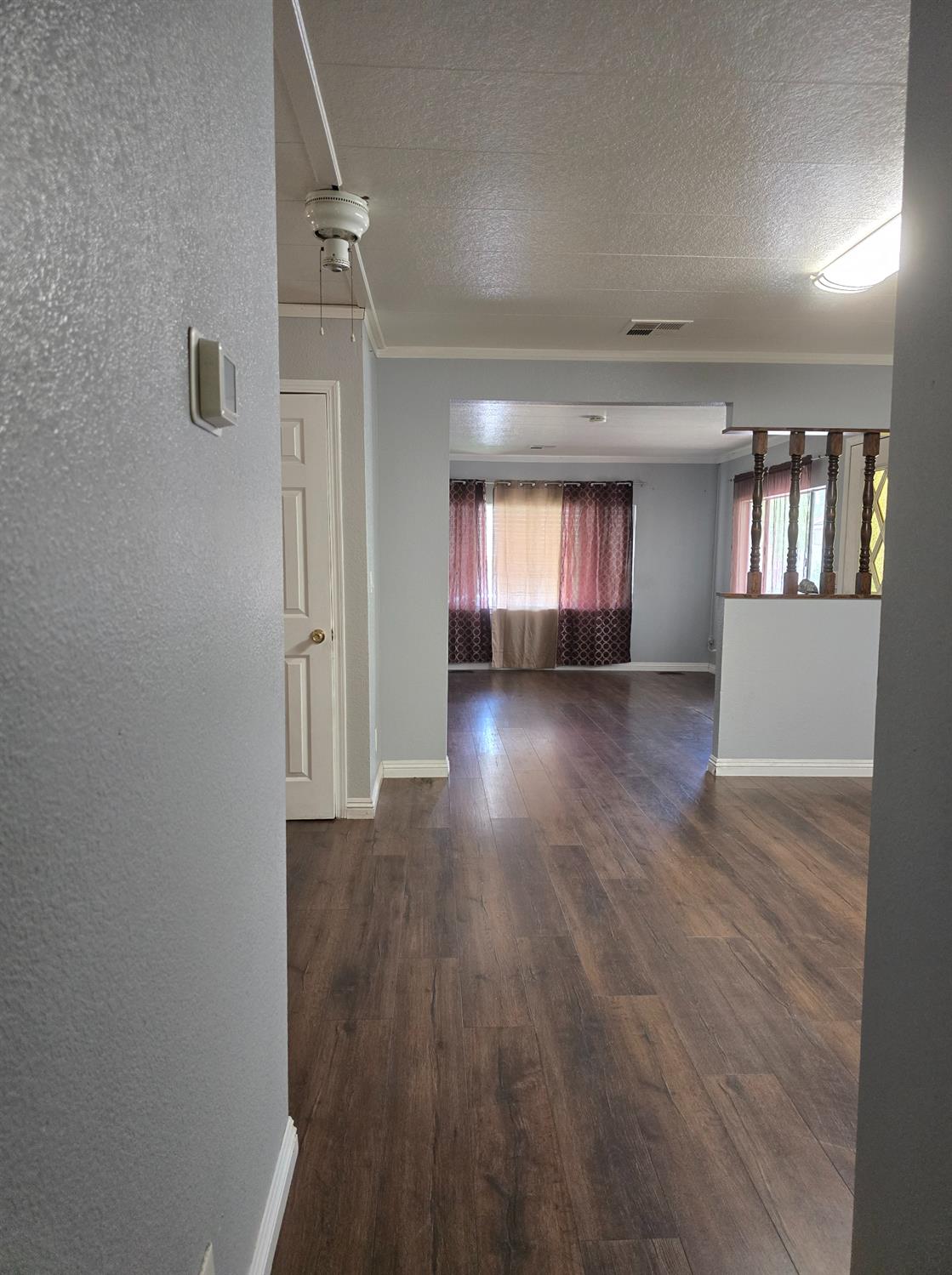 Detail Gallery Image 29 of 43 For 94 Bentley Ave, Sacramento,  CA 95823 - 3 Beds | 2 Baths
