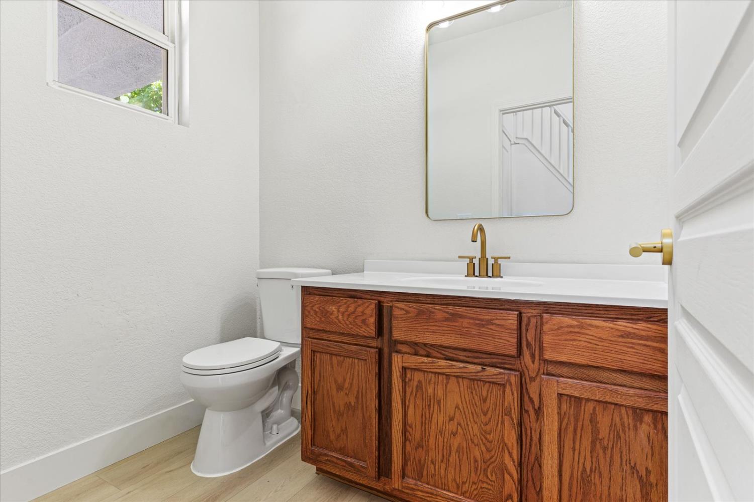 Detail Gallery Image 7 of 63 For 156 Bristol Way, Yuba City,  CA 95993 - 5 Beds | 2/1 Baths