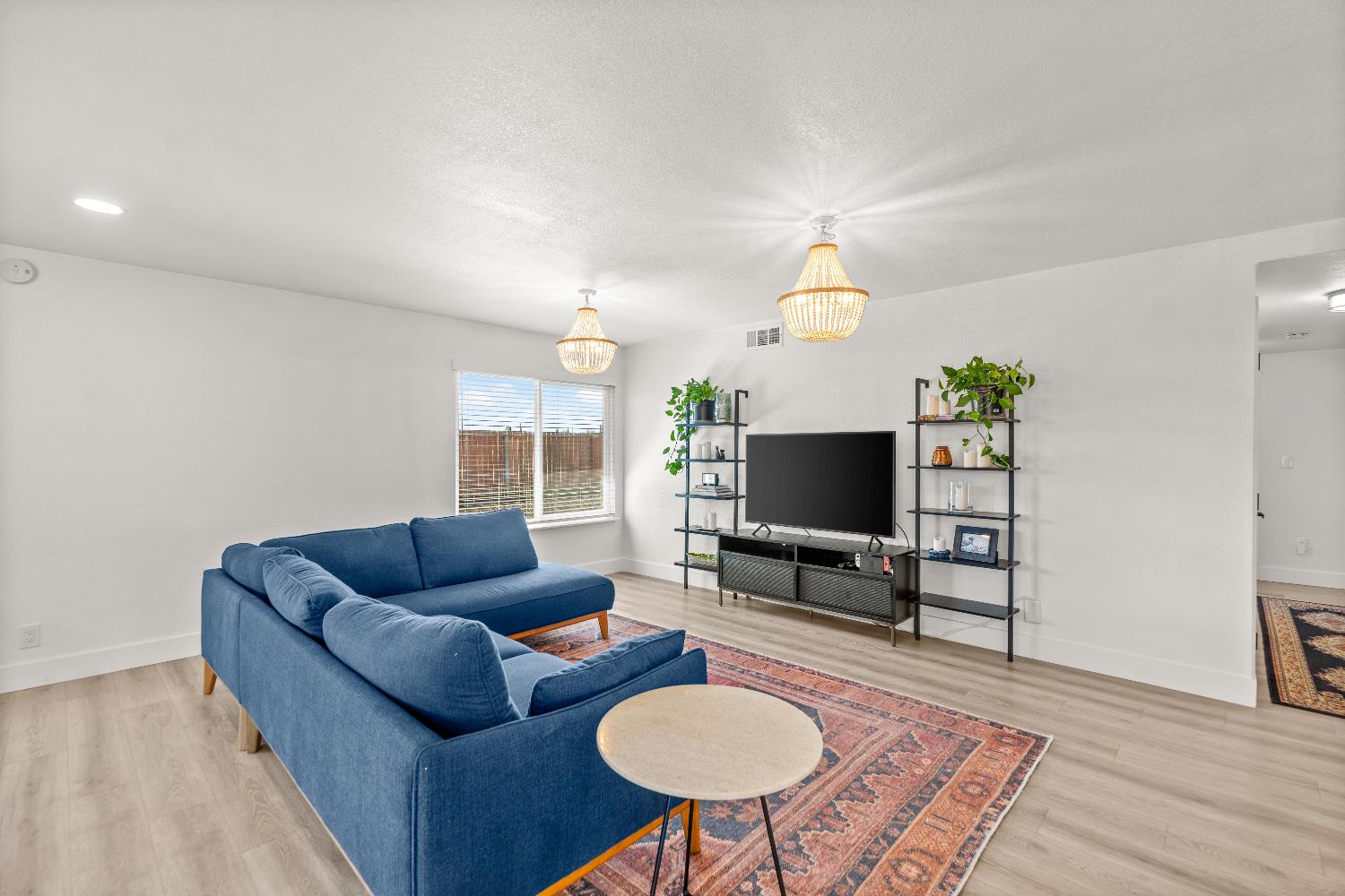 Detail Gallery Image 17 of 33 For 6840 Kettering Cir, Fair Oaks,  CA 95628 - 3 Beds | 2 Baths