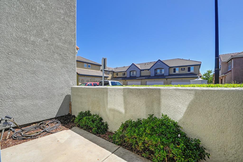 Detail Gallery Image 29 of 31 For 1301 Dante Cir, Roseville,  CA 95678 - 2 Beds | 2/1 Baths