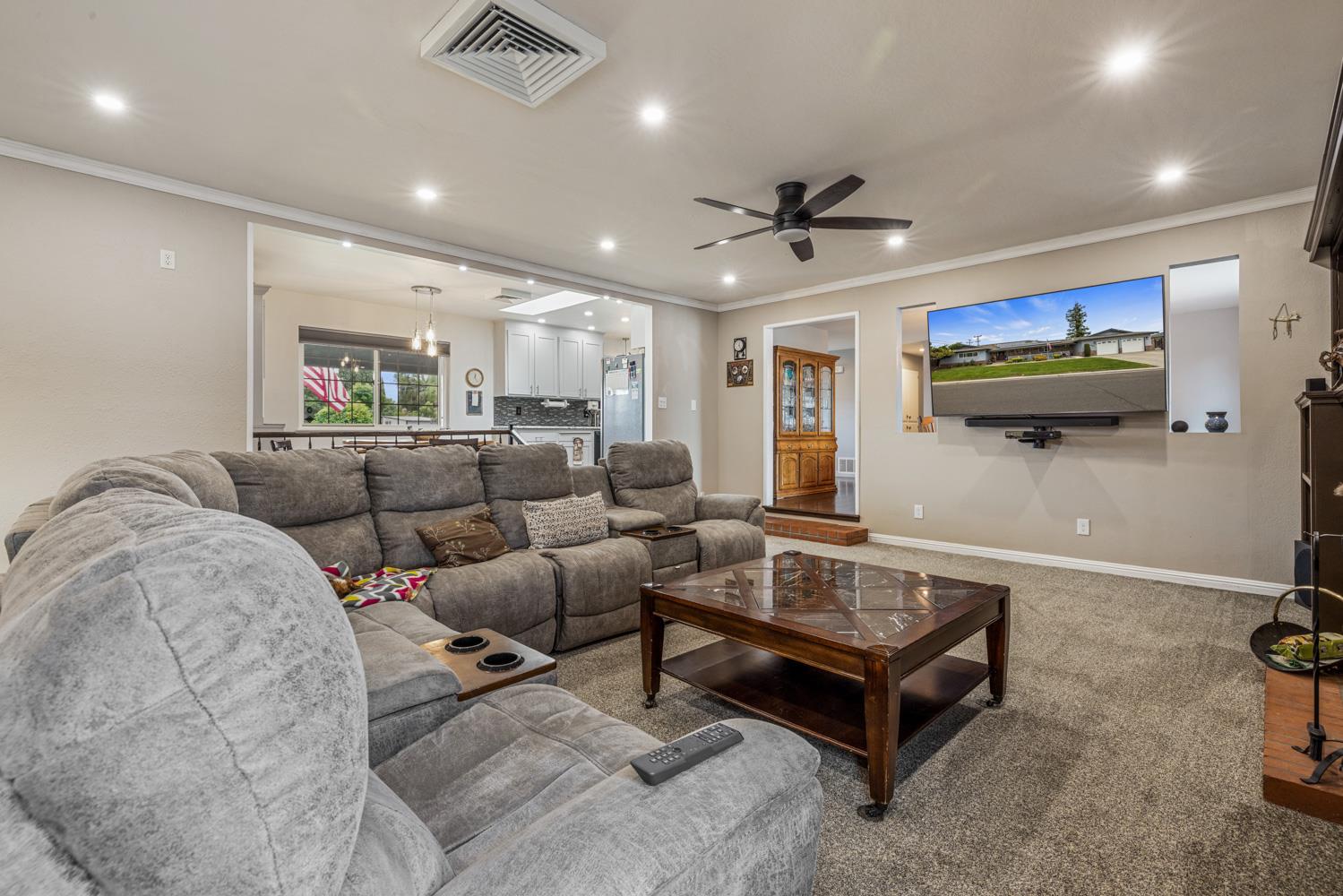 Detail Gallery Image 19 of 71 For 10501 Kimberly Dr, Manteca,  CA 95336 - 4 Beds | 3/1 Baths