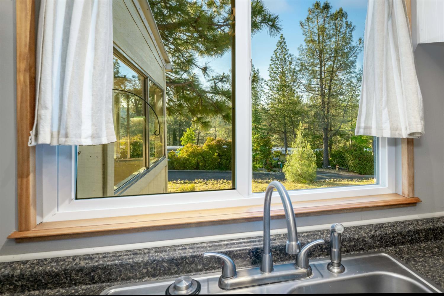 Detail Gallery Image 20 of 51 For 1567 Mulberry Dr, Grass Valley,  CA 95945 - 2 Beds | 2 Baths