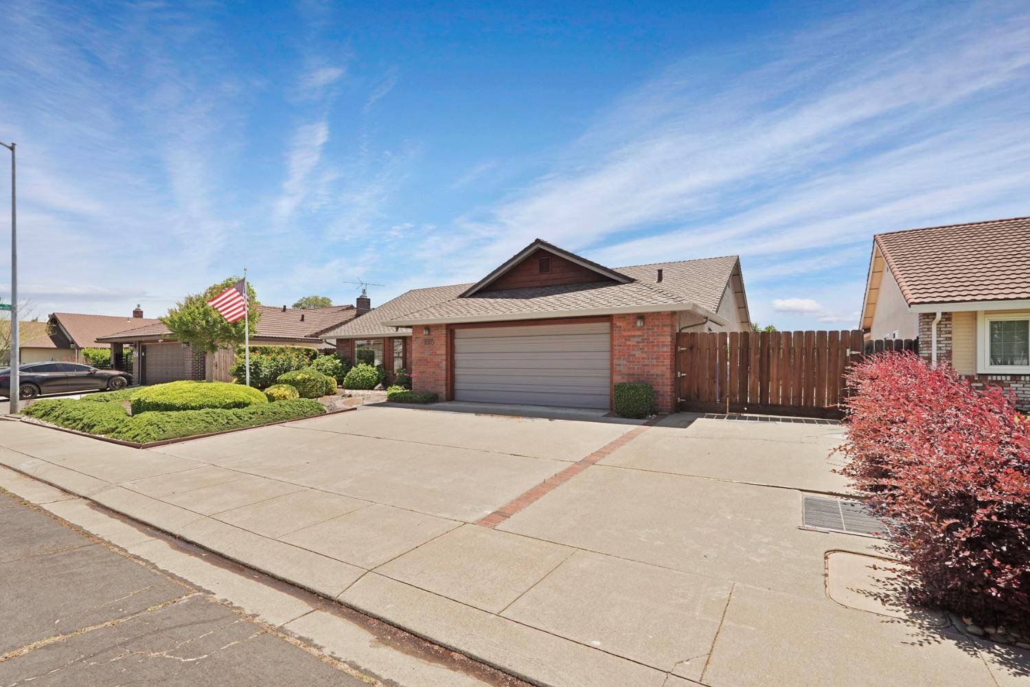 Detail Gallery Image 4 of 45 For 1268 Pheasant Hollow Way, Manteca,  CA 95336 - 3 Beds | 2 Baths