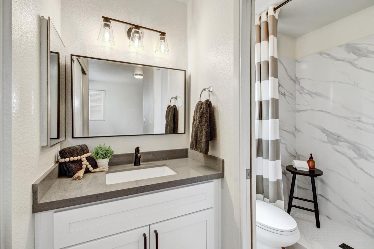 Detail Gallery Image 27 of 43 For 8135 Traver Ct, Sacramento,  CA 95828 - 3 Beds | 2 Baths
