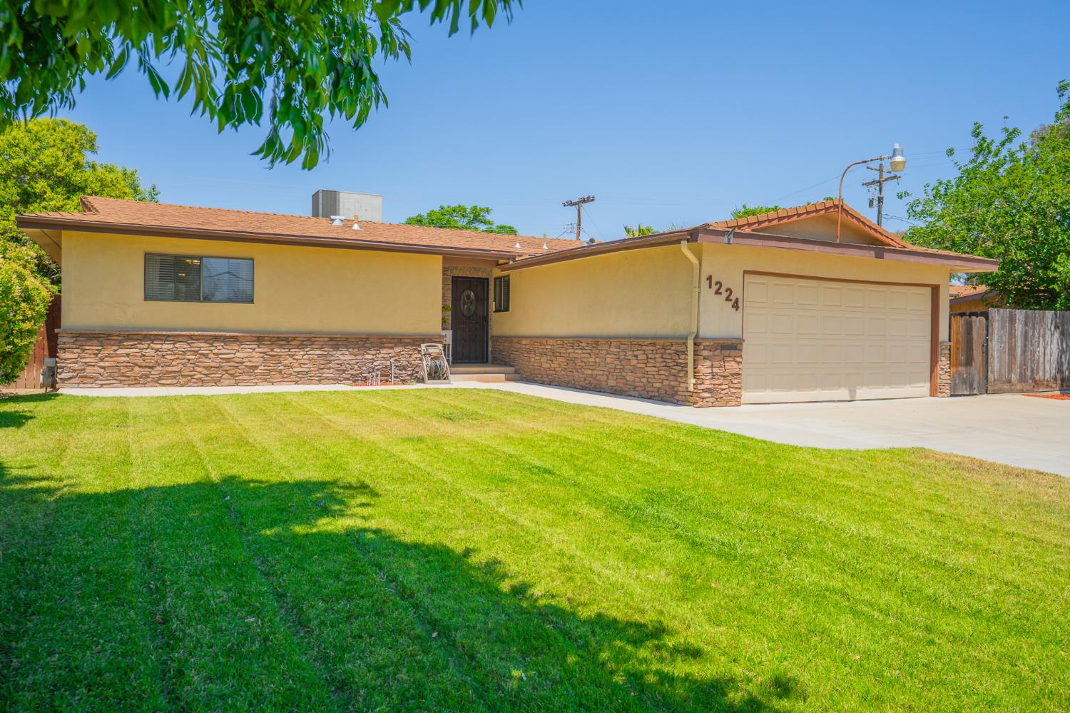 Detail Gallery Image 11 of 67 For 1224 Overland Rd, Los Banos,  CA 93635 - 3 Beds | 2 Baths