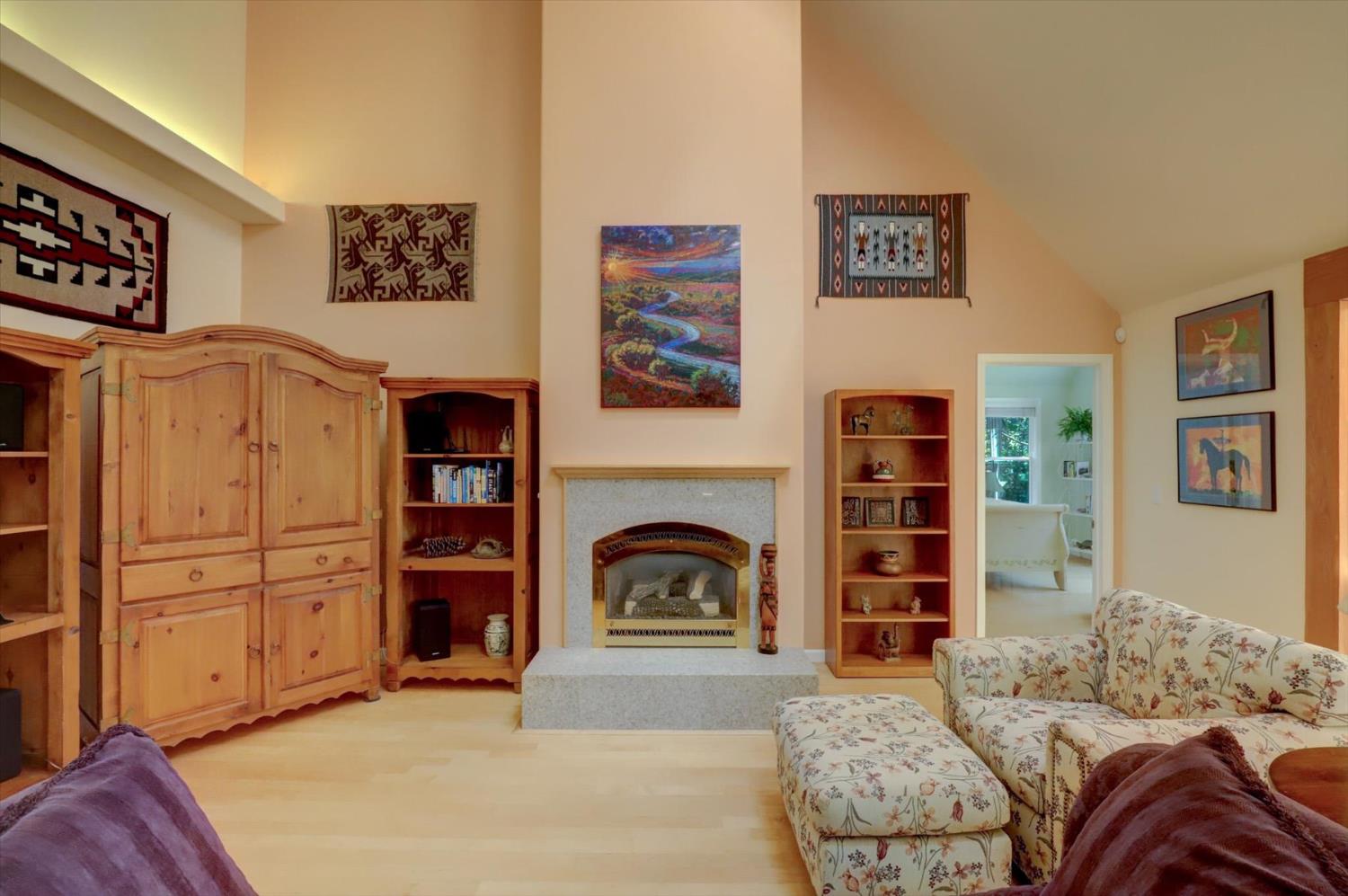 Detail Gallery Image 7 of 99 For 13459 Bass Trail, Grass Valley,  CA 95945 - 4 Beds | 3 Baths